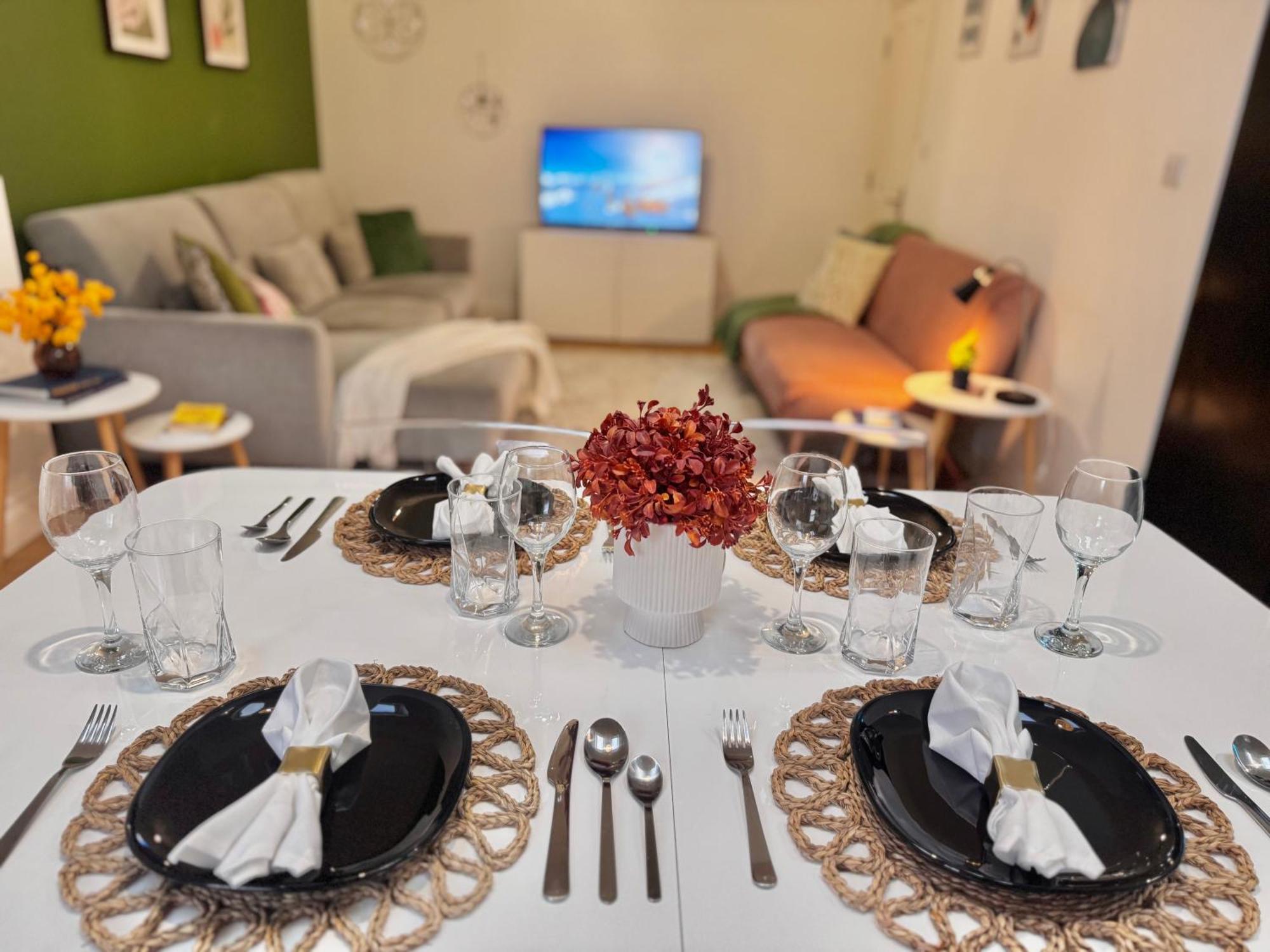 Modern 1-Bed Apt 30Min To Central London & Parking Exterior photo