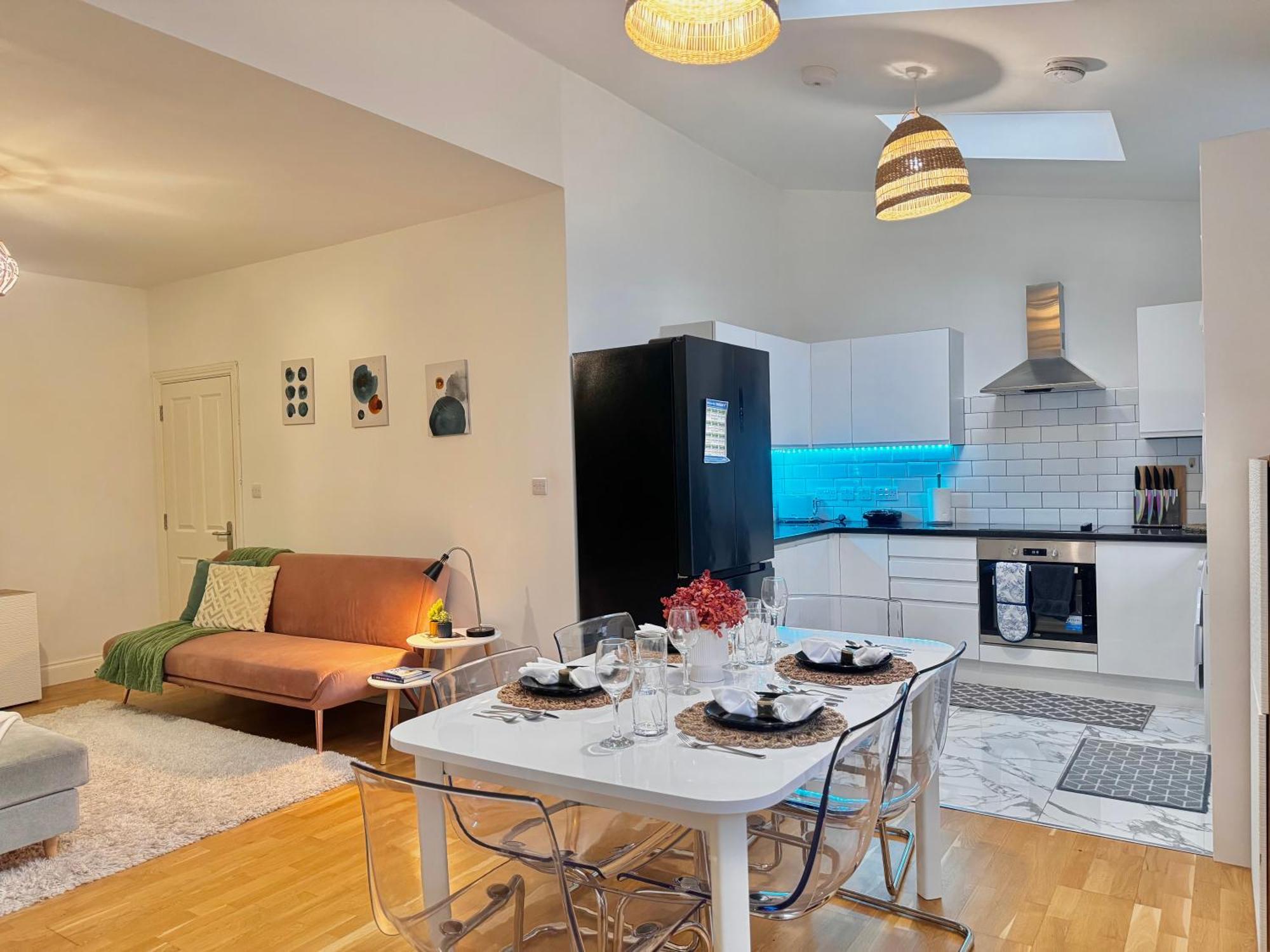 Modern 1-Bed Apt 30Min To Central London & Parking Exterior photo